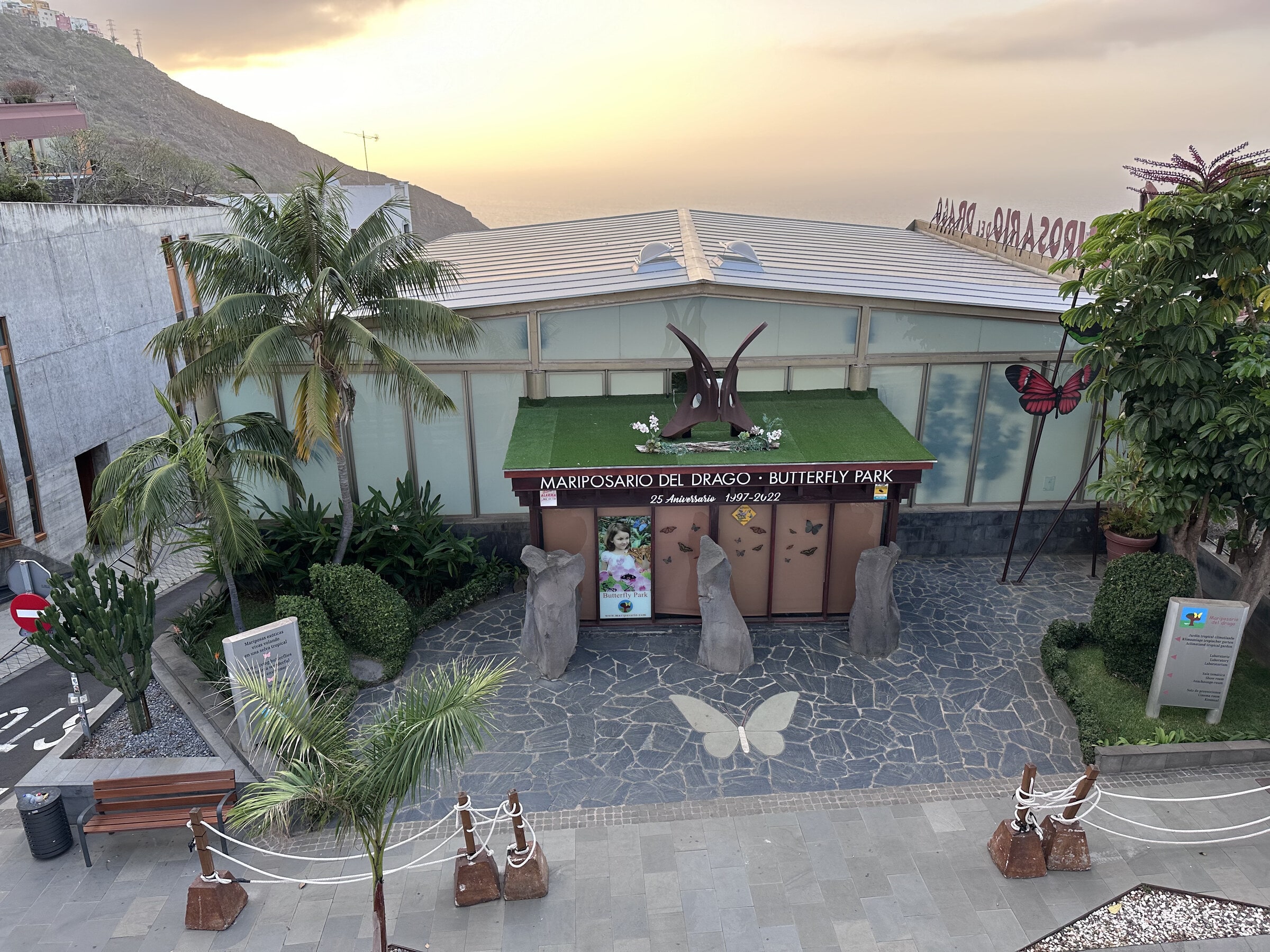 Entrada del Mariposario del Drago en Icod de los Vinos.