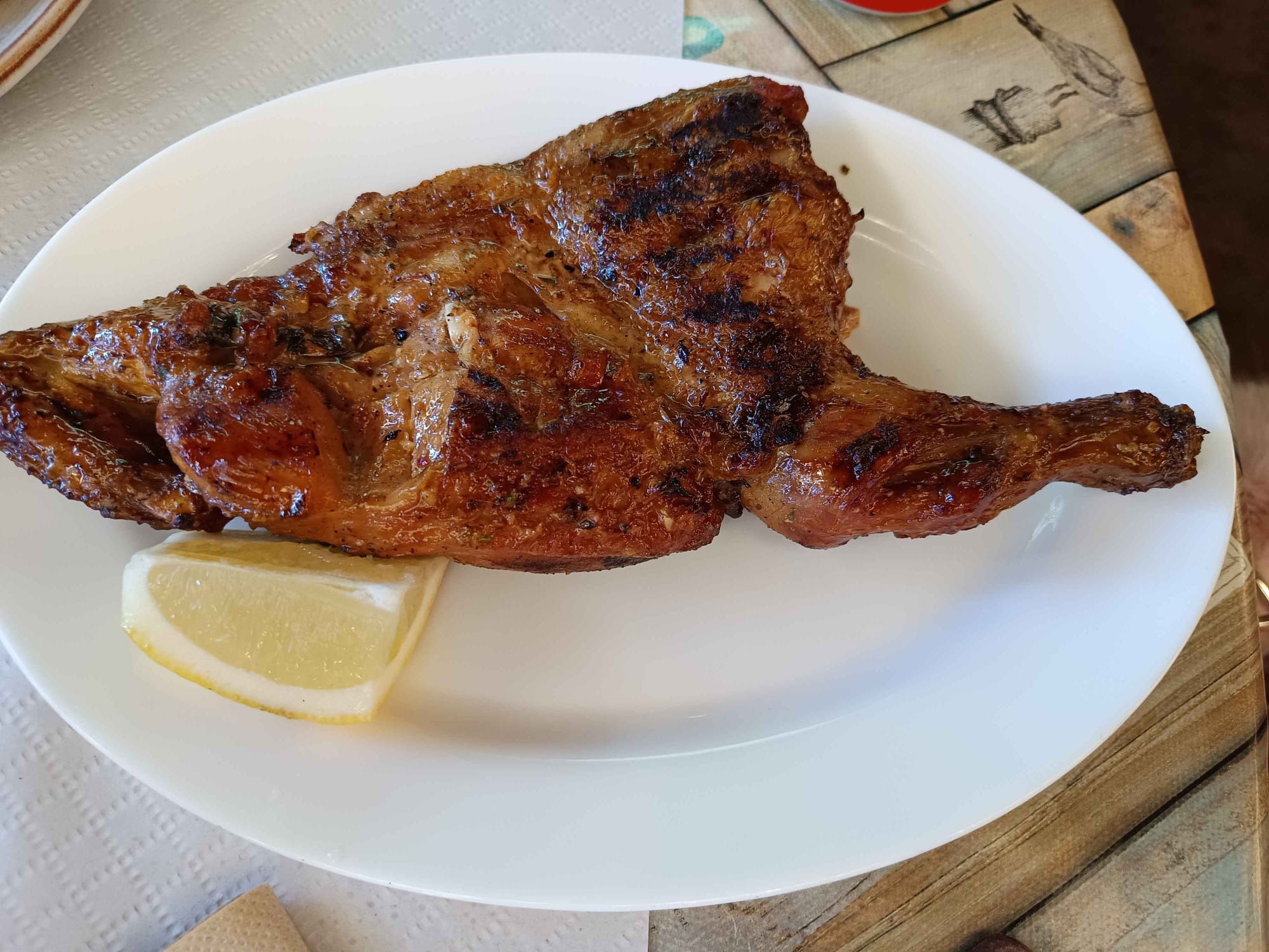 Carne a la brasa en un bochinche de Gran Canaria