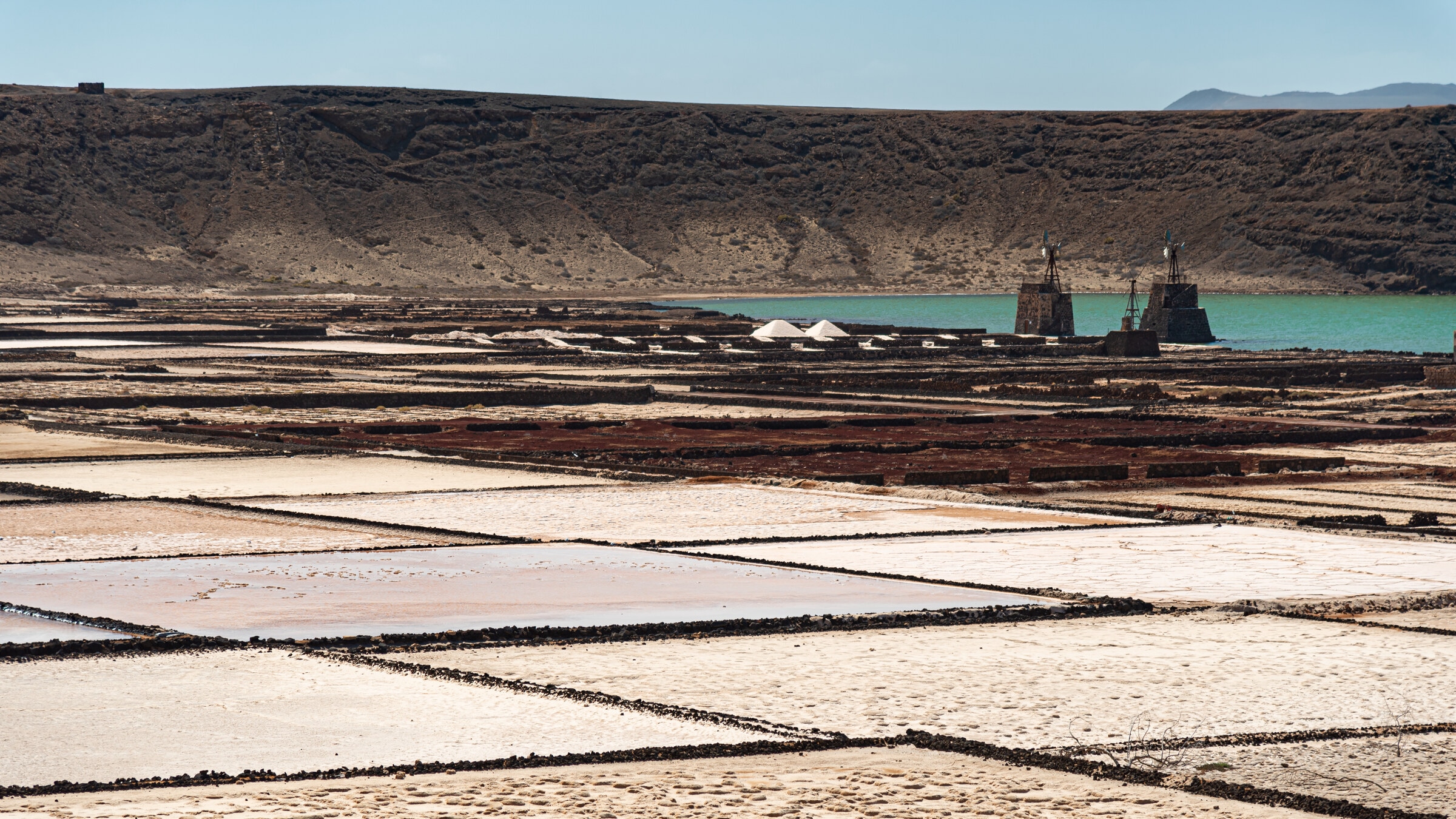 The Canarian salt pans: how salt is still made by hand