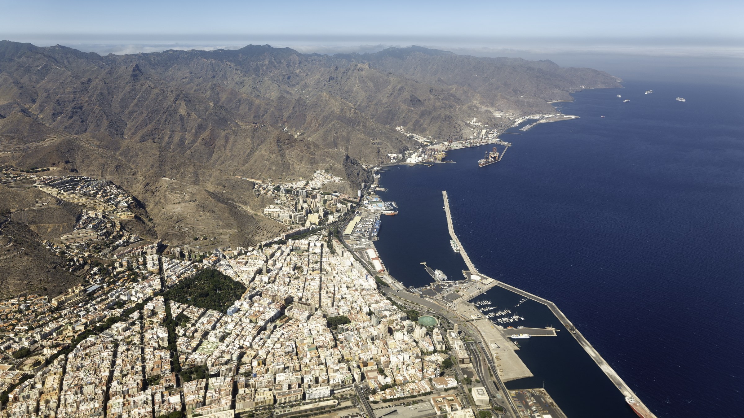 Mit érdemes megnézni Santa Cruz de Tenerifében: a város, és ami a tér alatt van