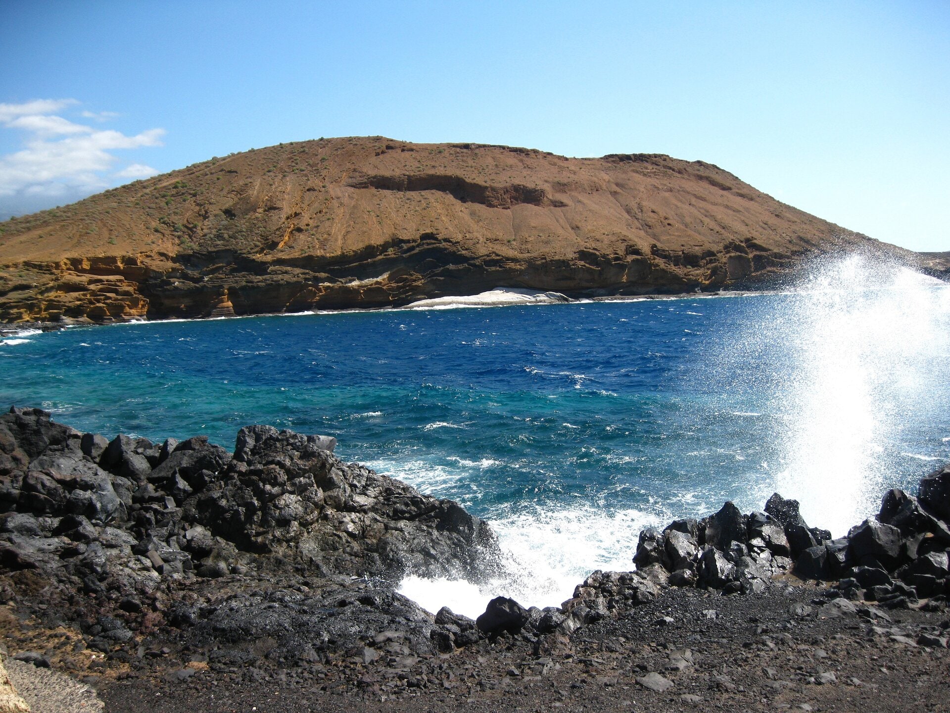 Montaña Amarilla y la bahía de Costa del Silencio, en el sur de Tenerife