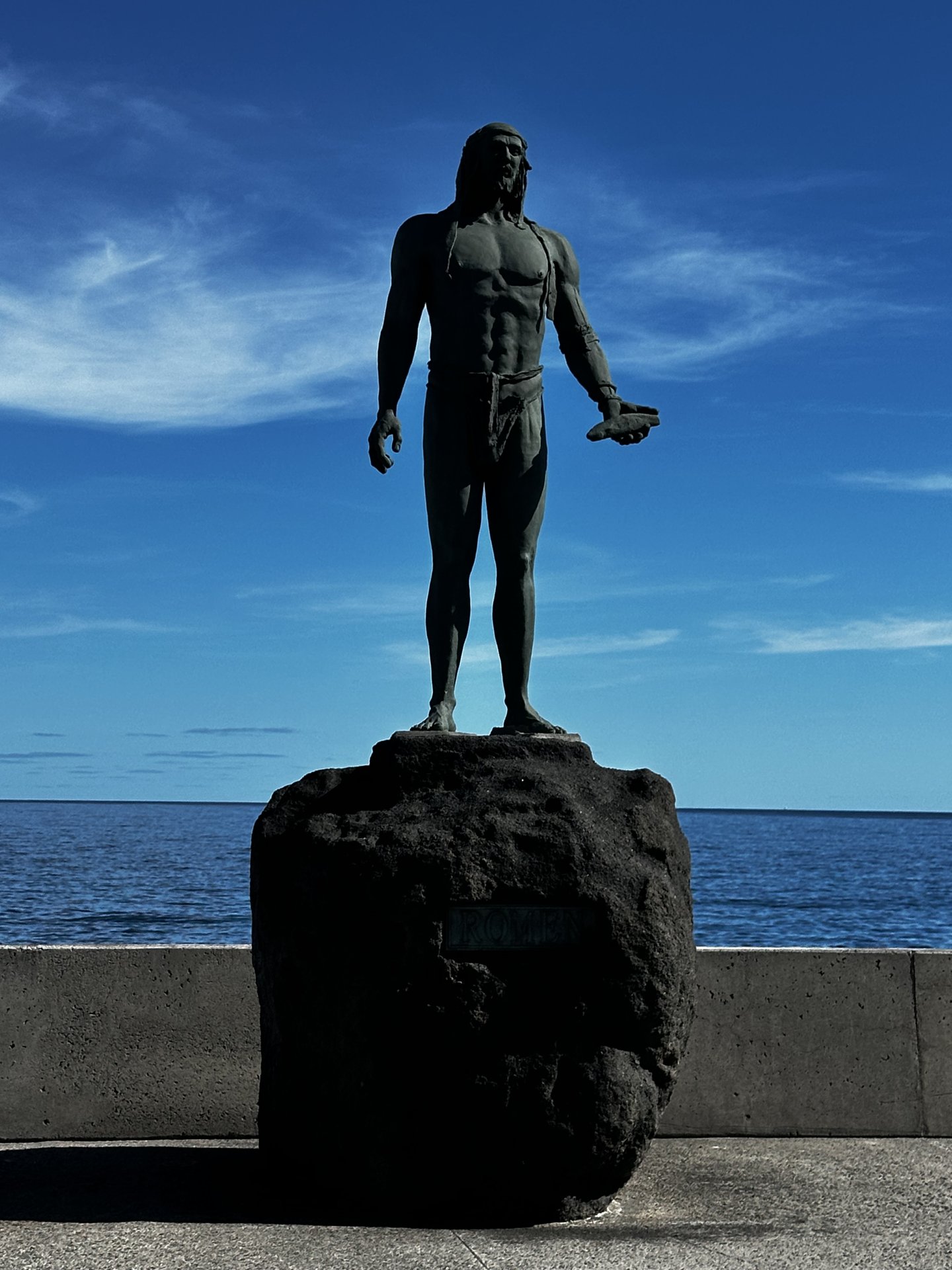Estatuas de los Menceyes Guanches (Candelaria)